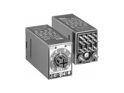 Idec GT5Y4SN3D12 Timer Relay 4PDT, 12VDC, 3A Contact Rating, 3 Seconds to 3 Minutes, On Delay. W02