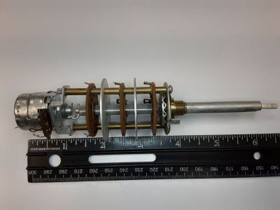 CLAROSTAT 3164940-1 3 WAFERS DUAL SHAFT 10K OHM POT W/SPST SWITCH ON POT 140-6701, 29156-005