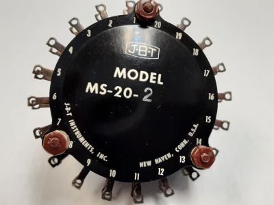IC - VCR CAPSTAN SPEED CONTROLLER 9V TYP 16+2 DIP ECG1686