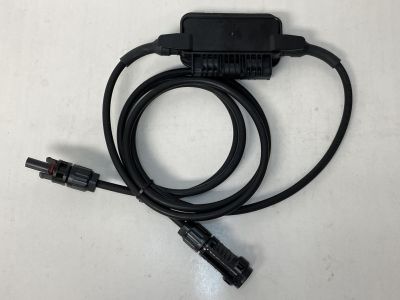 MC4 Solar Panel Junction Box with Diodes. 3ft MC4 Cable Leads Male and Female. 11A 1000VDC