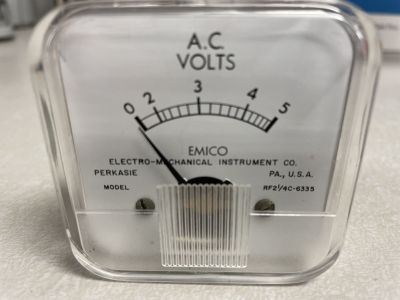 EMCO 0-5 AC VOLT PANEL METER 2 inch hole size, RF21/4C-6335