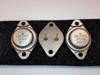 MOTOROLA CGGJANTX 2N5684 TRANSISTOR PNP 80V 50A