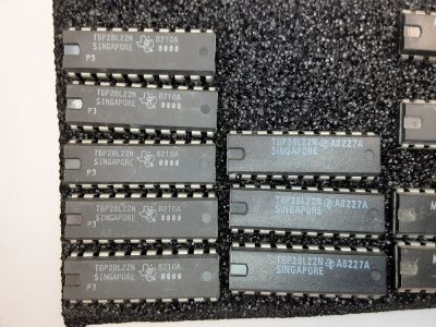 TEXAS INSTRUMENTS INTEGRATED CIRCUIT PROM 256 x 8