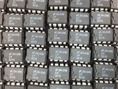 NATIONAL SEMICONDUCTOR PRECISION VOLTAGE TO -FREQUENCY