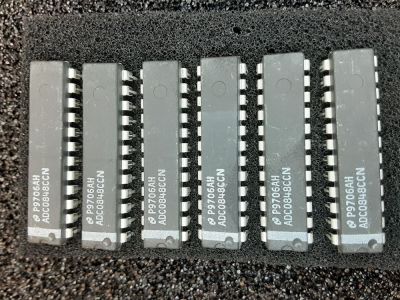 NATIONAL SEMICONDUCTOR IC ADC 8BIT MPU COMPAT 24-DIP Date/Lot Code P9706AH