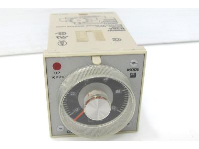 Omron H3BA-8 AC100/110/120V .5Second-100Hour TIMER, W36
