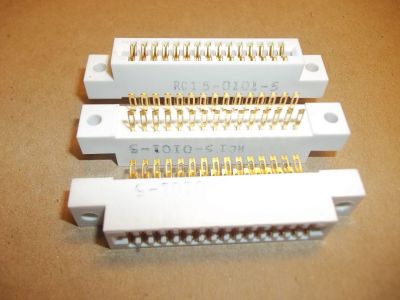 CARD EDGE CONNECTOR 30 Position, .1 inch 2.54MM SOLDER EYELET DOUBLE READOUT