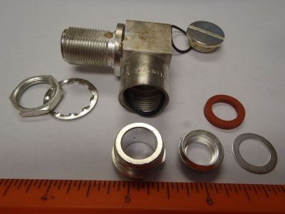 PLESSEY / 94375-301-N4100A-85 / N RIGHT ANGLE BULKHEAD PANEL MOUNT FEMALE, CLAMP TYPE, FITS RG8