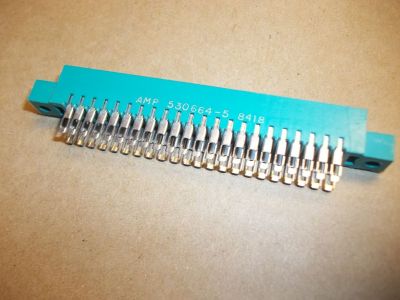 CARD EDGE CONNECTOR 44 Position, .125 inch 3.18MM SOLDER EYELET DOUBLE READOUT