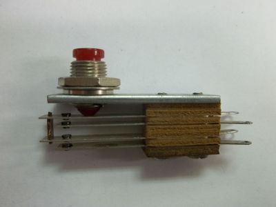 SURPLUS PUSH BUTTON SWITCH, OFF - (ON), Momentary(), DPST, 4A 125V,