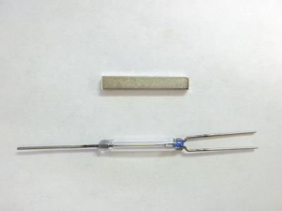 REED SWITCH WITH MAGNET, (ON) - ON , Momentary(), NORMALLY CLOSED, SPDT, SOLDER TERMINALS, 8 CM LONG
