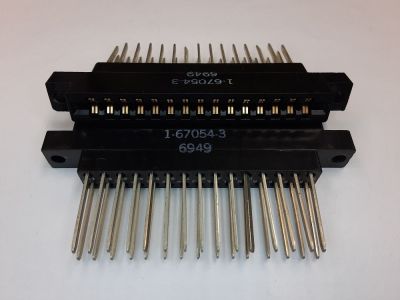 CARD EDGE CONNECTOR AMP 30 Position, .156 inch WIRE WRAP WW DOUBLE READOUT