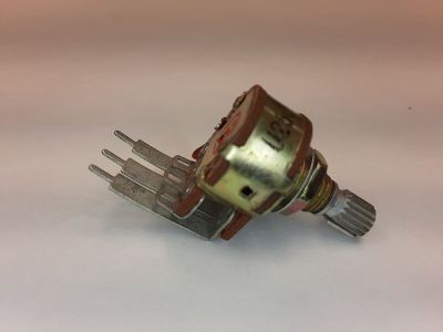 Dual Gang PC and Solder Loops Potentiometer, Linear Taper 1/4 inch Split Fluted Shaft 3/8 inch Long ALPS U250K Front pot PC, Rear pot solder loops