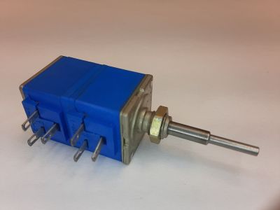 Dual Gang Potentiometer SOLDER LOOP, Linear, 10K (Front) 1K Ohm (Rear) Dual Shaft, 3/4 inch Total Shaft Length, Bourns 82C2DK32A15/A10 10K/1K 311-1759-00 7744B