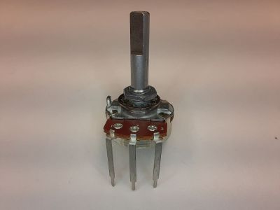 500 OHM LINEAR TAPER 24MM POTENTIOMETER 1 inch X 1/4 inch SHAFT