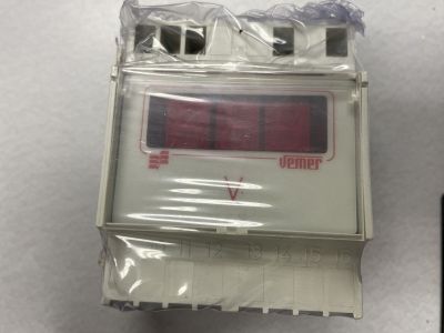 VEMER EV4DIN-600V 0-600VAC Digital Meter, Din Rail Mount, Powered by 120/220AC required. W14